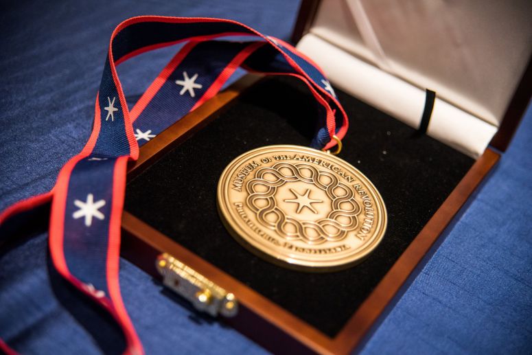 Image 101620 Spirit American Revolution Award Medal